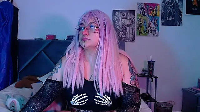 Snapshot of XxGreenGoodxX chatting on 11.16.25 XxGreenGoodxX online show from 11.16.25