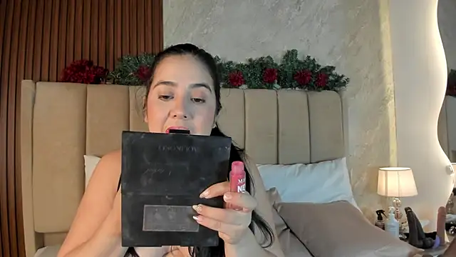  Cris Spicy  online show from 02.20.26