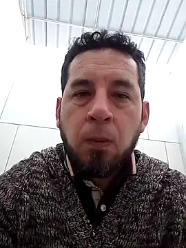 Snapshot of Lujor chatting on 10.15.25 Lujor online show from 10.15.25