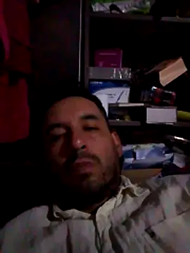 Snapshot of Lujor chatting on 11.26.25 Lujor online show from 11.26.25