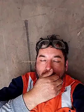 Snapshot of Lujor chatting on 01.06.26 Lujor online show from 01.06.26