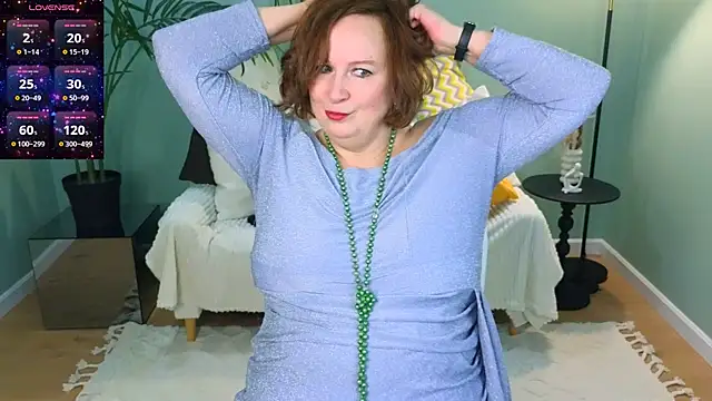 Snapshot of WifeyXRated chatting on 12.31.24 WifeyXRated online show from 12.31.24