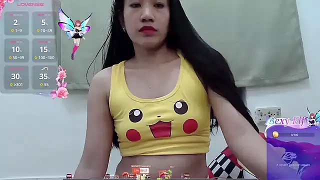 Snapshot of Ursexychixxx_4u chatting on 07.04.26 Ursexychixxx 4u online show from 07.04.26