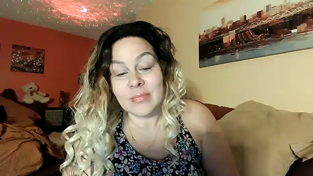 number1slut online show from 01.28.25