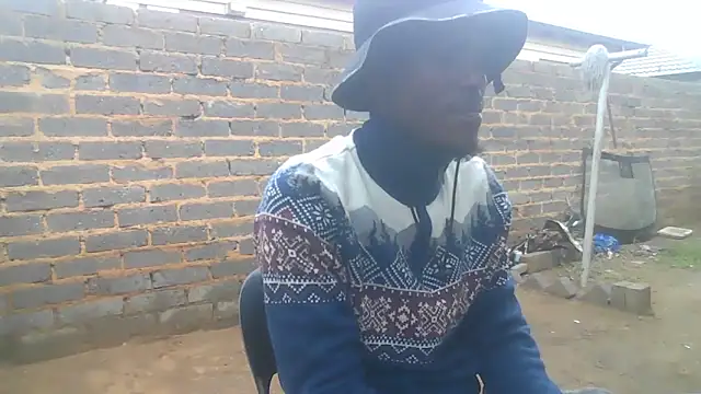 Snapshot of cuminsidebby chatting on 12.04.25 cuminsidebby online show from 12.04.25