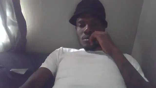 Snapshot of cuminsidebby chatting on 12.17.25 cuminsidebby online show from 12.17.25