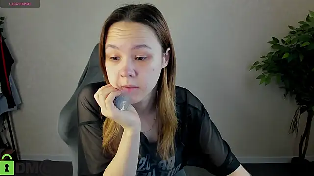 Lori Blossom online show from 02.03.26