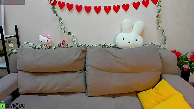 Lori Blossom online show from 02.26.26