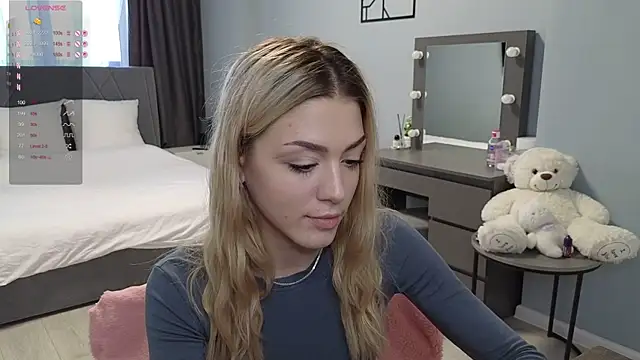 Snapshot of DariFlexy chatting on 10.23.25 DariFlexy online show from 10.23.25