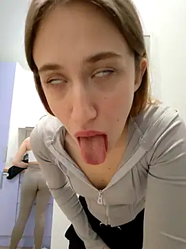 Snapshot of yourfavpsy_ chatting on 10.11.25 yourfavpsy online show from 10.11.25