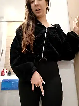 Snapshot of yourfavpsy_ chatting on 10.15.25 yourfavpsy online show from 10.15.25