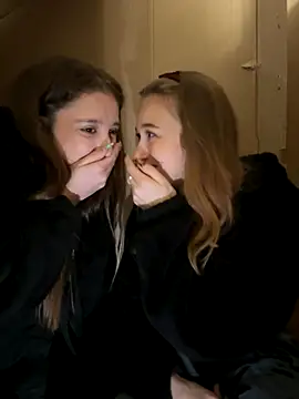 Snapshot of yourfavpsy_ chatting on 11.27.25 yourfavpsy online show from 11.27.25