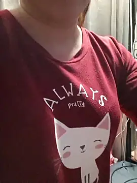 hihiakiko online show from 11.14.25