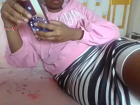 Snapshot of Nodia32 chatting on 10.07.25 Nodia32 online show from 10.07.25