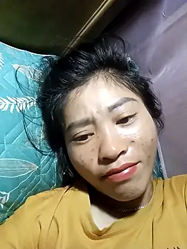 Snapshot of Phuongphuongg chatting on 10.28.25 Phuongphuongg online show from 10.28.25