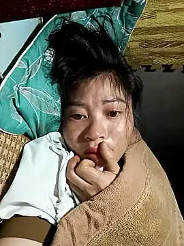 Snapshot of Phuongphuongg chatting on 11.13.25 Phuongphuongg online show from 11.13.25