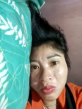 Snapshot of Phuongphuongg chatting on 11.14.25 Phuongphuongg online show from 11.14.25