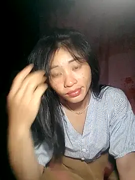 Snapshot of Phuongphuongg chatting on 11.15.25 Phuongphuongg online show from 11.15.25