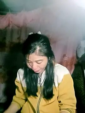 Snapshot of Phuongphuongg chatting on 11.18.25 Phuongphuongg online show from 11.18.25