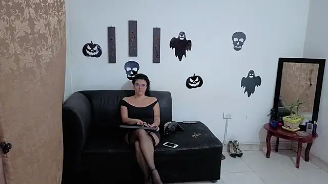 Kloewolf online show from 10.23.25