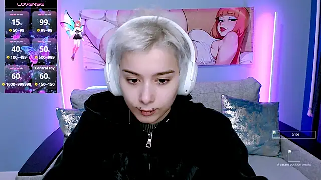 SophieAsh online show from 11.02.25