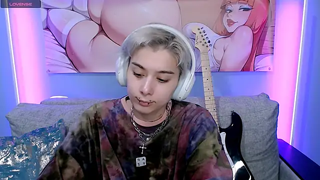 SophieAsh online show from 11.18.25