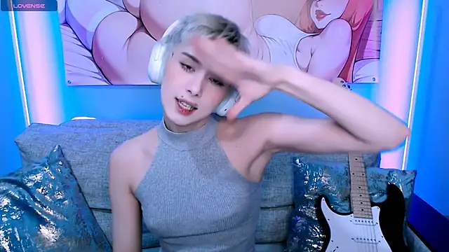 SophieAsh online show from 11.23.25