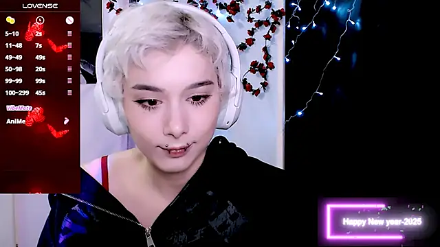 SophieAsh online show from 12.15.25