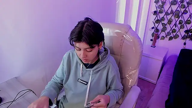 Snapshot of Nathaly_ds chatting on 10.25.25 Nathaly ds online show from 10.25.25