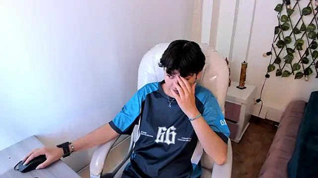 Snapshot of Nathaly_ds chatting on 11.21.25 Nathaly ds online show from 11.21.25