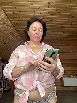 Kiravix online show from 12.21.25