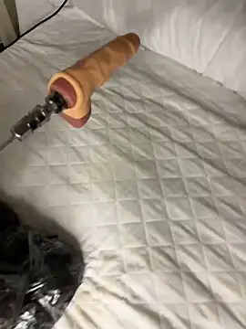 Snapshot of Ozge-SluttyScream69 chatting on 11.01.25 Ozge-SluttyScream69 online show from 11.01.25