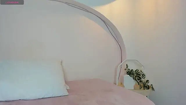 sweetluu  online show from 09.24.25