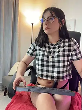 Mia HarperX  online show from 10.17.25