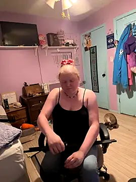 KadiSparkle online show from 11.04.25