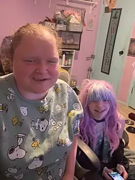 KadiSparkle online show from 11.15.25