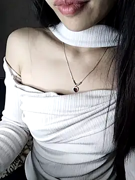 Snapshot of Windy_sexyy chatting on 10.23.25 Windy sexyy online show from 10.23.25