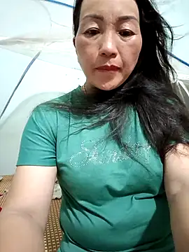 Snapshot of Exembin chatting on 09.19.25 Exembin online show from 09.19.25