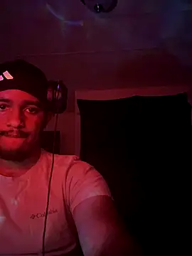 Snapshot of tyrek5051 chatting on 10.27.25 tyrek5051 online show from 10.27.25