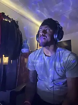 Snapshot of tyrek5051 chatting on 11.29.25 tyrek5051 online show from 11.29.25