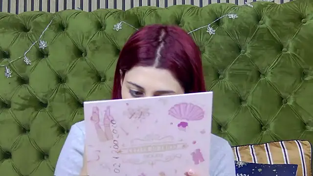 Snapshot of LunaHart chatting on 12.18.25 LunaHart online show from 12.18.25