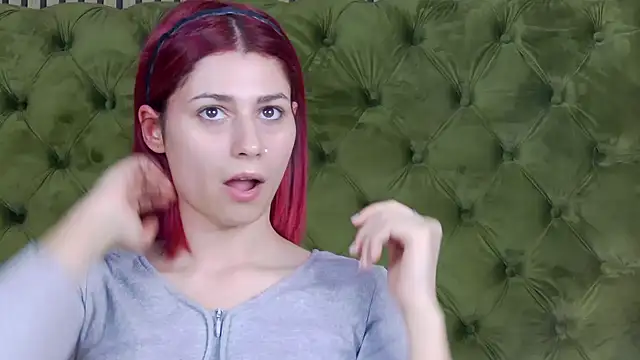 Snapshot of LunaHart chatting on 02.25.26 LunaHart online show from 02.25.26