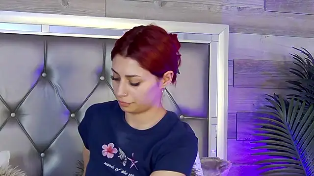 Snapshot of LunaHart chatting on 03.29.26 LunaHart online show from 03.29.26