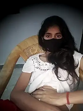 Snapshot of Sexey-Puja chatting on 10.26.25 Sexey-Puja online show from 10.26.25