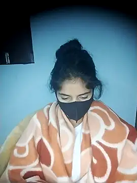 Snapshot of Sexey-Puja chatting on 10.30.25 Sexey-Puja online show from 10.30.25