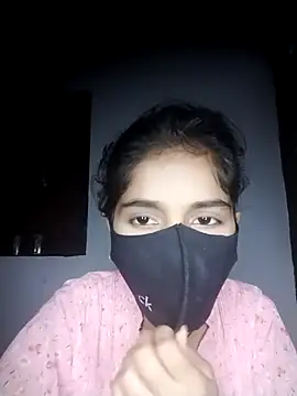 Snapshot of Sexey-Puja chatting on 11.16.25 Sexey-Puja online show from 11.16.25