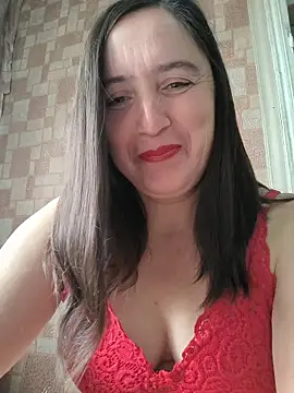 Snapshot of EvelinCutex chatting on 11.04.25 EvelinCutex online show from 11.04.25