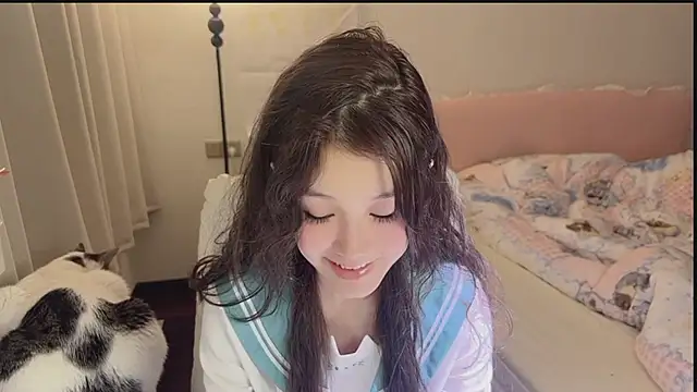 Snapshot of FuFu-puff chatting on 12.02.25 FuFu-puff online show from 12.02.25