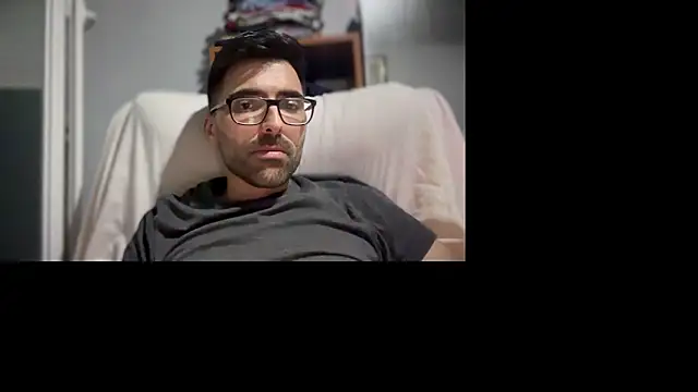 Snapshot of Alicante34 chatting on 10.04.25 Alicante34 online show from 10.04.25