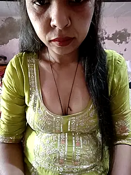 Paakhi-Singh online show from 12.22.25